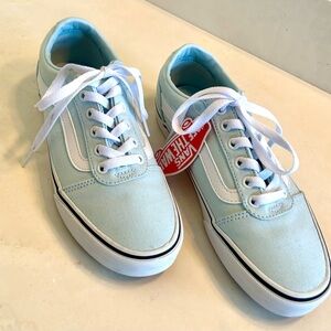 Vans Classic Sneakers in Light Blue